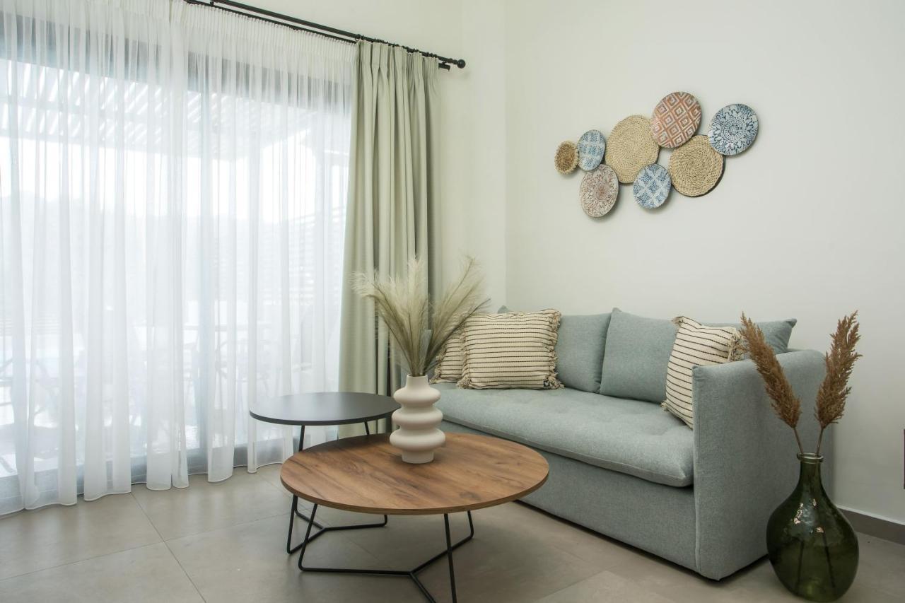 Nόka Suite Apartments ファリラキ エクステリア 写真